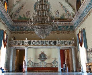 Une salle du Museo di Capodimonte à Naples Une salle du Museo di Capodimonte à Naples