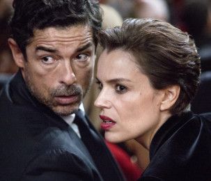Alessandro Gassman et Micaela Ramazzotti dans une scène du film Une histoire sans nom Alessandro Gassman et Micaela Ramazzotti dans une scène du film Une histoire sans nom