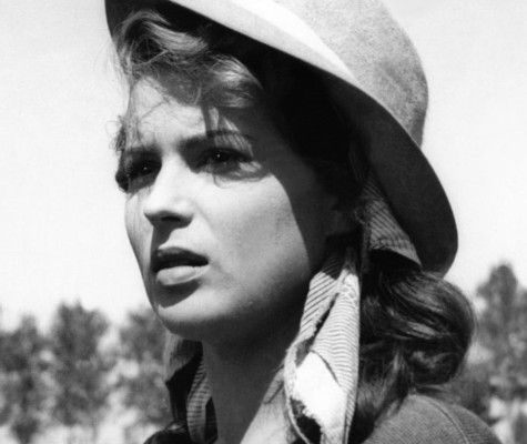Silvana Mangano dans une scène du film Riz amer Silvana Mangano dans une scène du film Riz amer