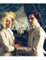 Lorenzo Balducci (Da Ponte) et Lino Guanciale (Mozart) dans une scène de Don Giovanni, naissance d'un opéra