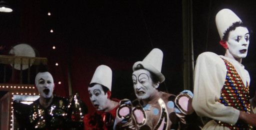 Les Clowns de Federico Fellini - une scène du film Les Clowns de Federico Fellini - une scène du film