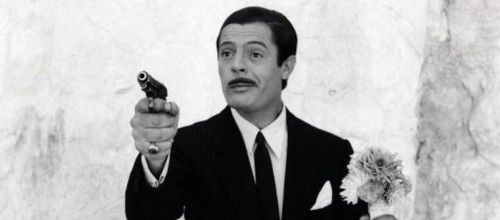 Marcello Mastroianni dans une scène de Divorce à l'italienne Marcello Mastroianni dans une scène de Divorce à l'italienne