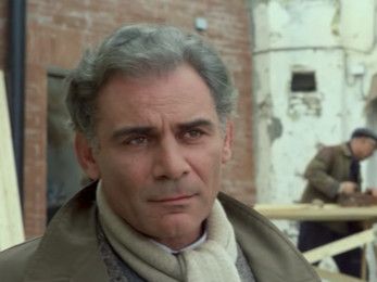 Gian Maria Volonté dans une scène du film Le Christ s’est arrêté à Eboli