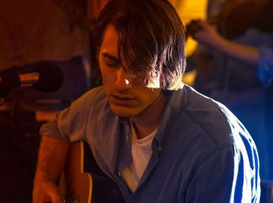 Luca Marinelli dans le rôle de Fabrizio De André Luca Marinelli dans le rôle de Fabrizio De André