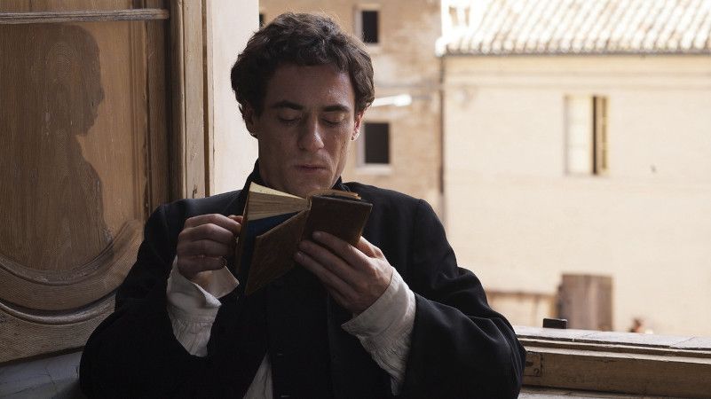 Elio Germano est Leopardi dans le film de Mario Martone