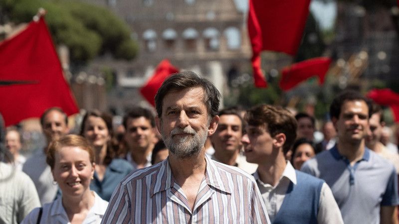 Nanni Moretti dans une scène du film Vers un avenir radieux