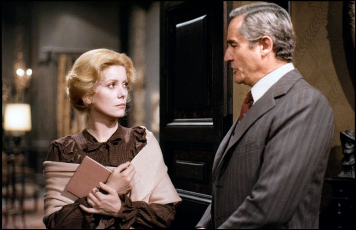 Catherine Deneuve et Vittorio Gassman dans une scène du film Âmes perdues Catherine Deneuve et Vittorio Gassman dans une scène du film Âmes perdues