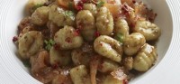 Gnocchi bianchi allo speck