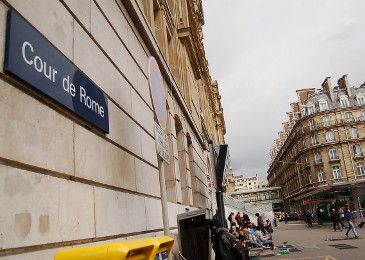 Cour de Rome, face à la Gare Saint Lazare