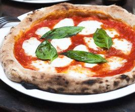 La Pizza Margherita La Pizza Margherita