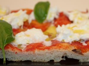 Pizza, mozzarella di bufala et basilic Pizza, mozzarella di bufala et basilic