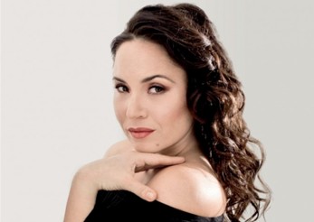 Sonya Yoncheva © Dario Acosta Stabat Mater de Rossini- couverture
