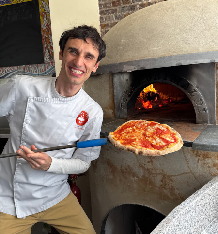 Adriano Farano enfourne sa première pizza viva Adriano Farano enfourne sa première pizza viva