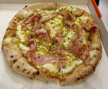 Pizza viva mortadella et pistaches Pizza viva mortadella et pistaches