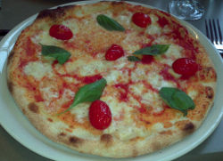 Pizza Fior di latte chez Allegra