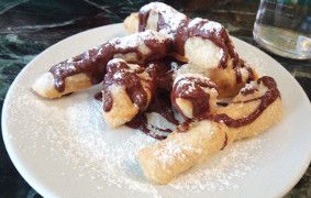 La pizza fritta avec chocolat maison de Graziella