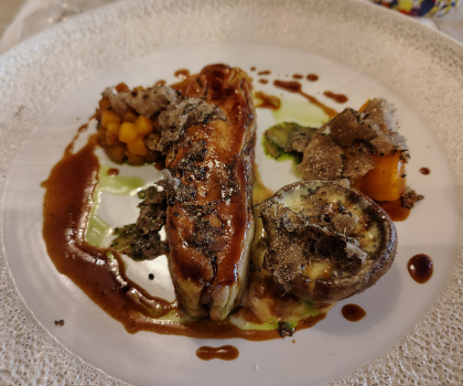 Tosca - faraona alla brace, zucca fricassea di funghi e tartufo