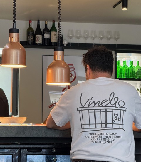 Vinello logo et intérieur Vinello logo et intérieur