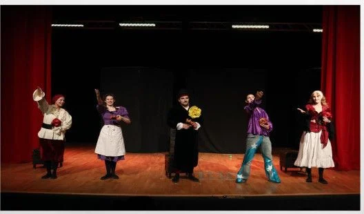 Barouf à Chioggia, d'après la pièce de Carlo Goldoni en scène au Théo Théâtre