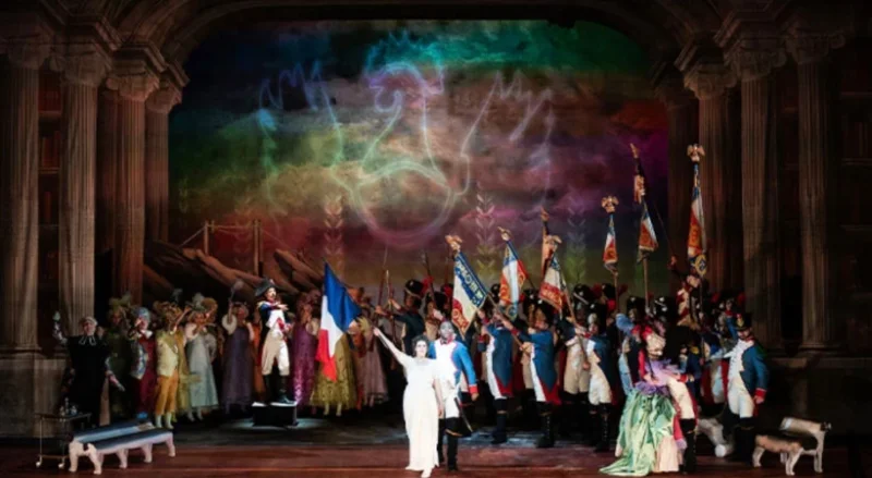 A l'Opéra  de Versailles une nouvelle production de La Fille du Régiment de Donizetti avec le Chœur de l'Armée
