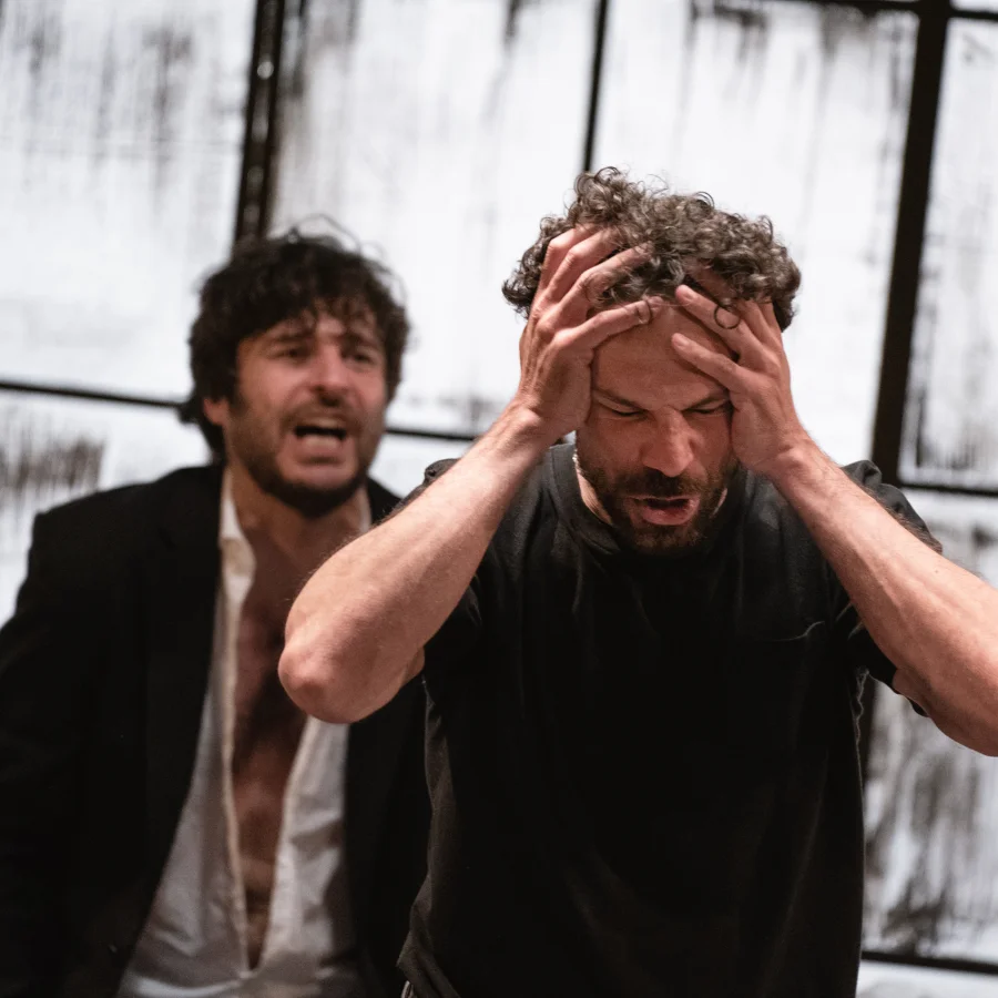 L'uomo più crudele del mondo. Lino Guanciale et Francesco Montanari à La Scala Paris