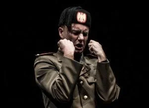 Gran Consiglio (Mussolini) de et avec Tom Corradini au Festival d'Avignon 2017