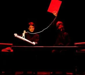 Pop up (un fossile de dessin animé) au Théâtre de Vanves